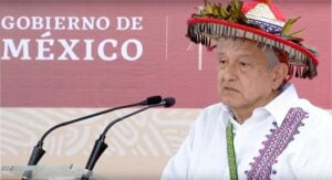 AMLO-HUICHOL