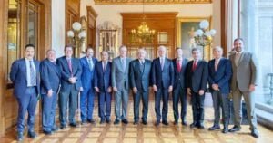 AMLO-GOBERS-PRI