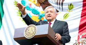 amlo protesta