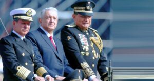 AMLO-MILITARES