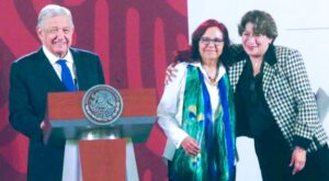 AMLO DELFINA