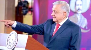 amlo señala