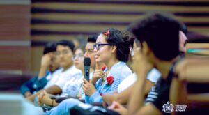 estudiantes delfín