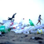El amanecer de San Juan: cuando las hogueras se apagan y queda la basura